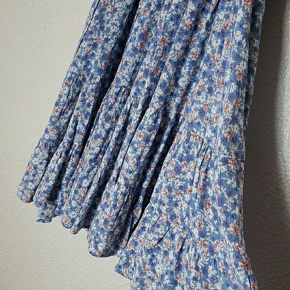 Altar'd State Tiered Floral Dress Scoop Neck Short Puff Sleeves Blue Multicolor - Picture 12 of 13